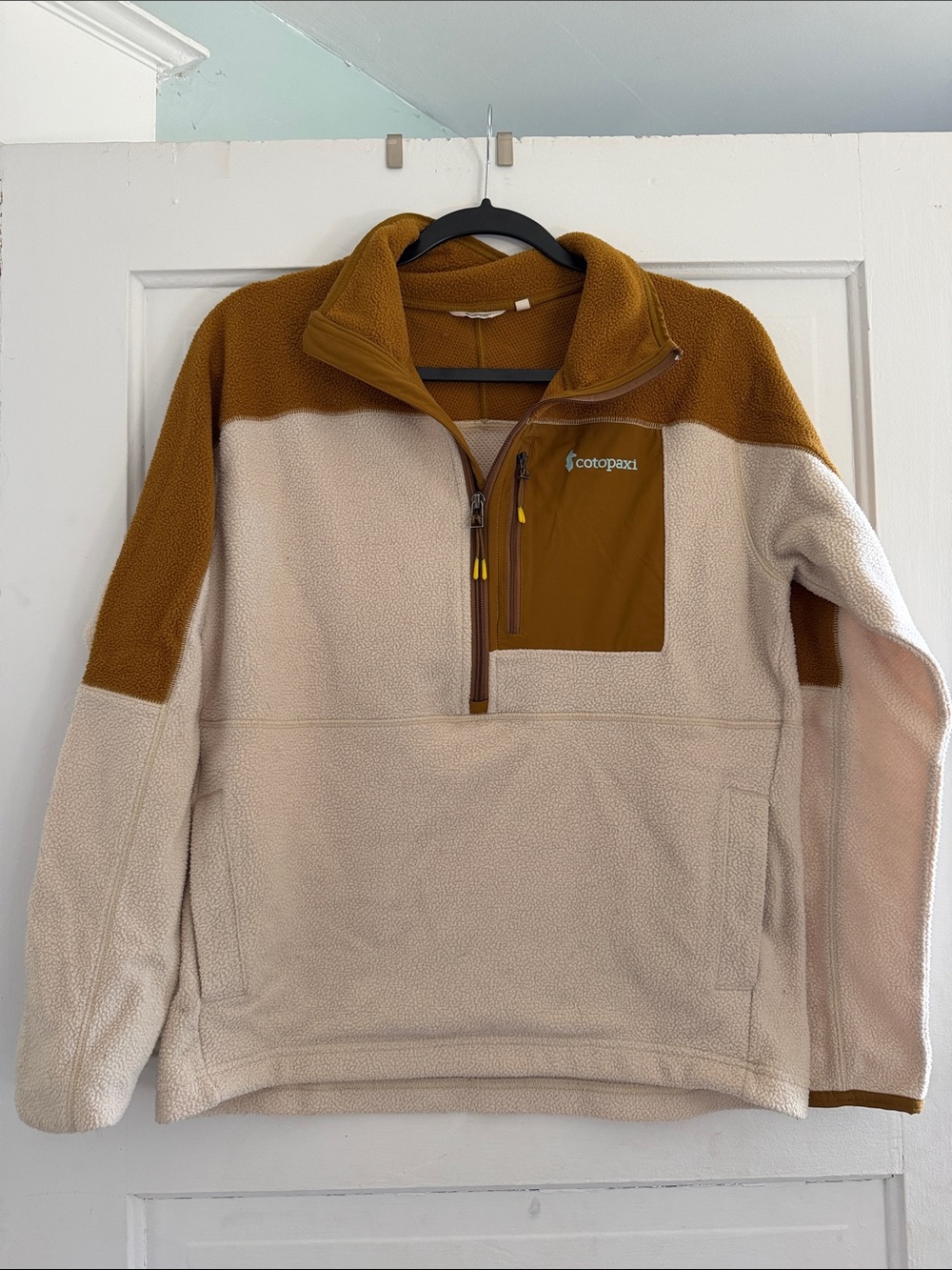 cotopaxi Two-Tone Sherpa Half-Zip Pullover in Cream & Gold